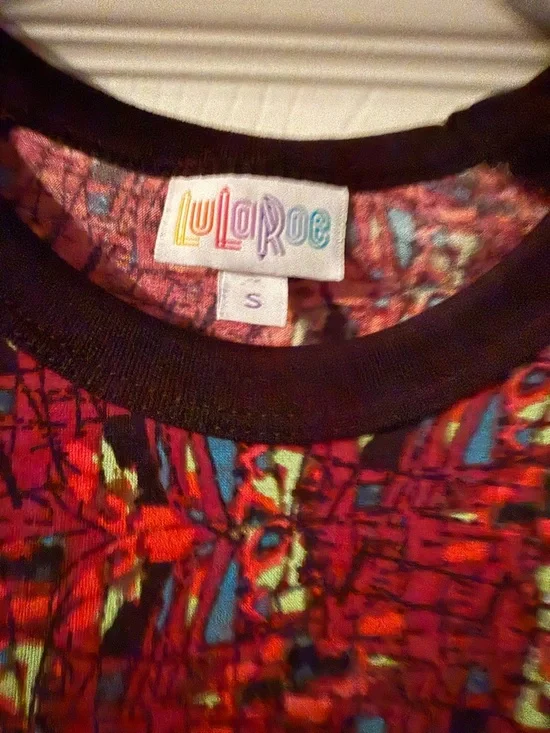 LuLaRoe Red Multi-Color Raglan Randy Tee - Picture 3 of 4